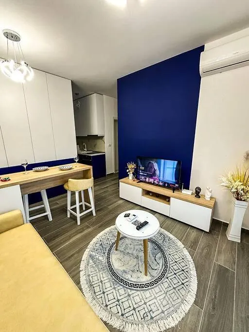 Modern Cozy Apartment In Тирана