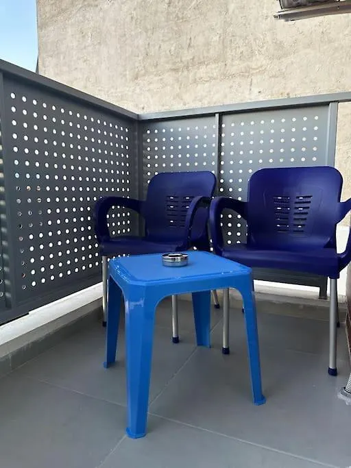 Modern Cozy Apartment In Тирана